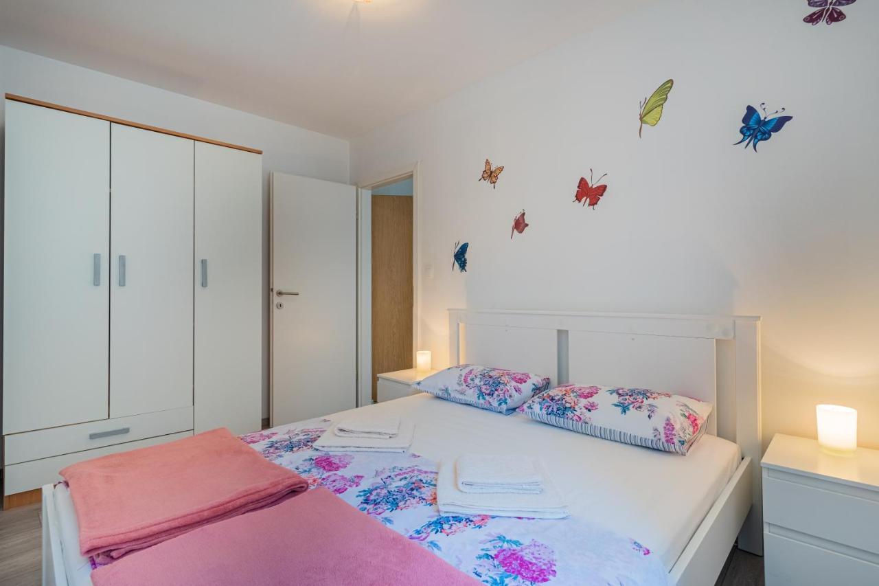 Apartman Antonija Cres Exterior foto